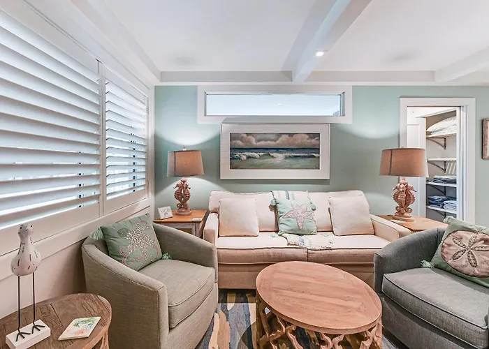 Coastal Downtown Naples Condo - Walk To The Beach!